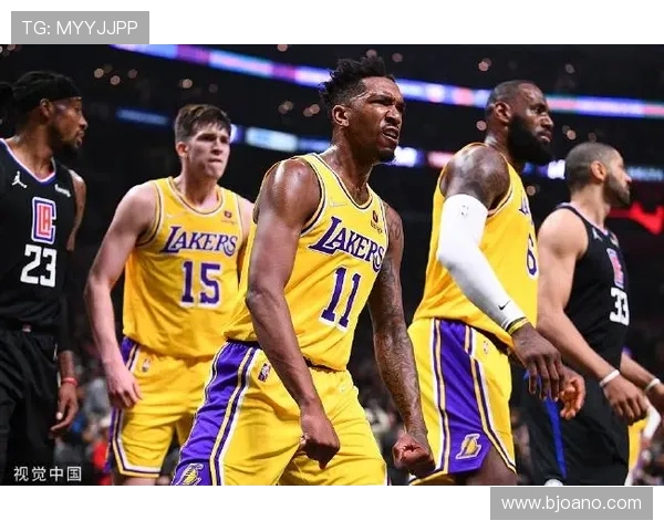 快船与湖人对决再掀洛城德比风云 谁将主宰西部赛季荣耀