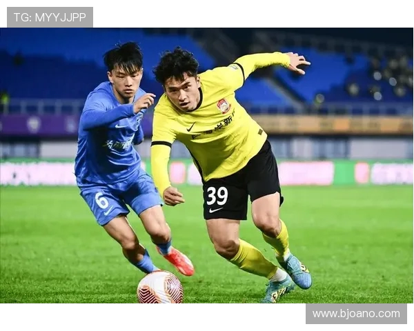 南通支云主场鏖战劲旅全场高能对攻引爆球迷热情共谱精彩足球盛宴