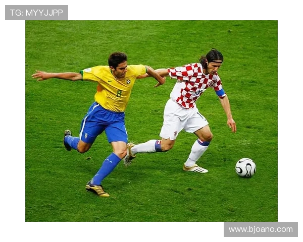 武汉足球队在邀请赛中以81分稳居积分榜首位展现强劲实力