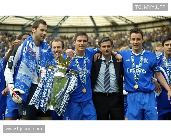 切尔西足球俱乐部的辉煌历程与未来展望：从蓝军王朝到全球足坛的超级强队